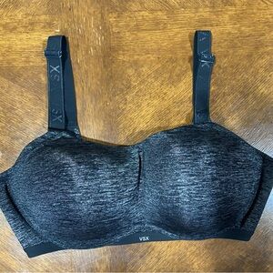 SOLD 🎉🎉Like New Victoria’s Secret XXL Sports BraVSX